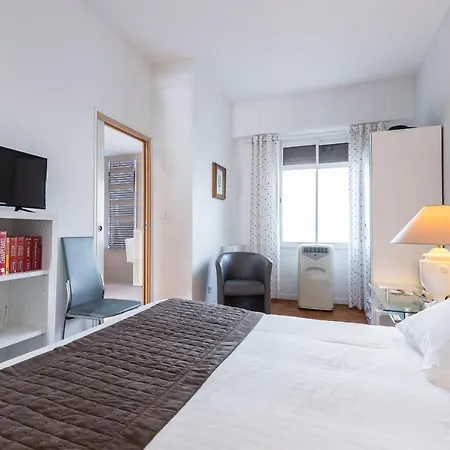 La Caravelle Guest house *